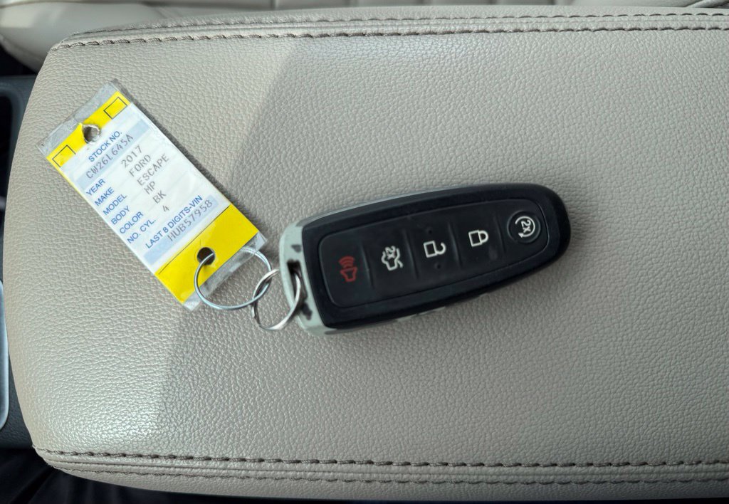 Used 2017 Ford Escape Titanium AWD/4WD image 36