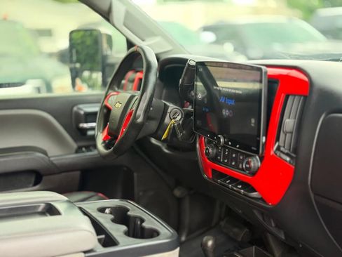 Used 2017 Chevrolet Silverado 2500 W/T w/ WT Convenience Package AWD/4WD image 13