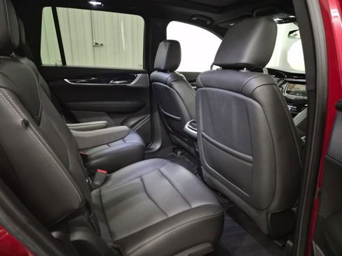 Certified 2025 Cadillac XT6 Premium Luxury image 25