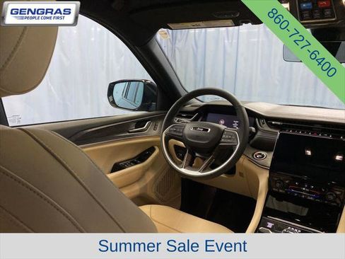 Certified 2025 Jeep Grand Cherokee Limited w/ Luxury Tech Group II AWD/4WD image 43