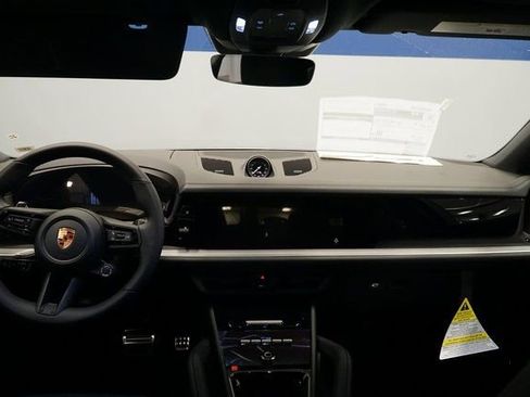 New 2026 Porsche Cayenne S image 17