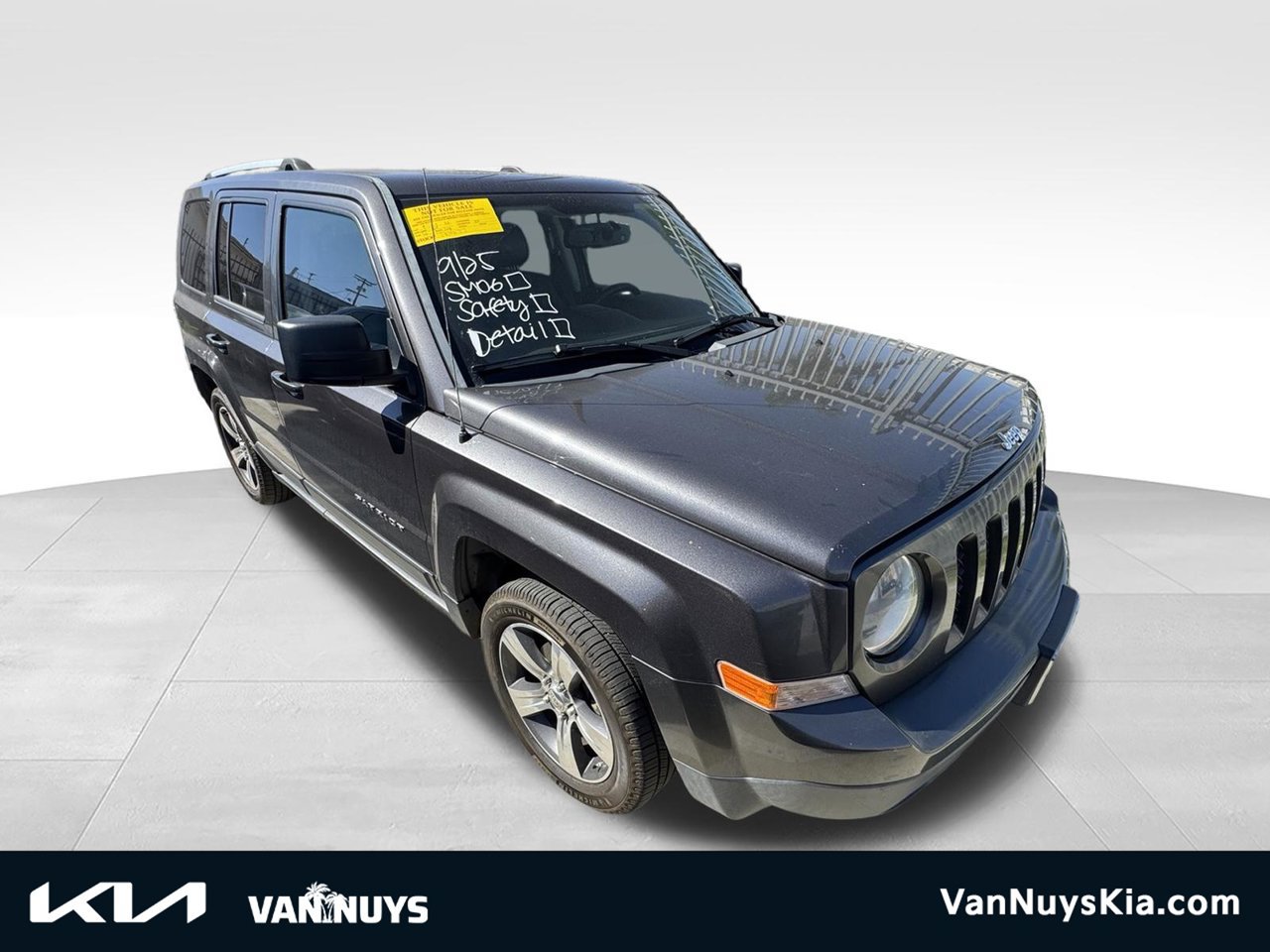 Used 2016 Jeep Patriot High Altitude FWD image 1