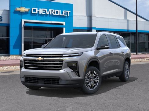 New 2026 Chevrolet Traverse LT image 10