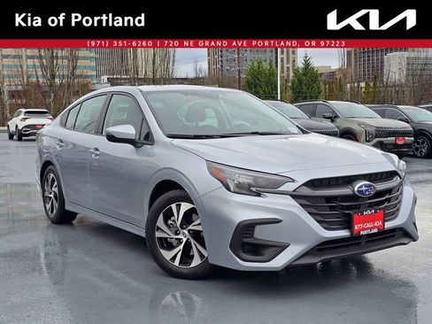 Used 2025 Subaru Legacy Premium image 1