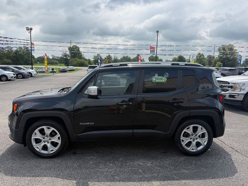 Used 2018 Jeep Renegade Limited w/ UConnect 8.4 Nav Group FWD image 8