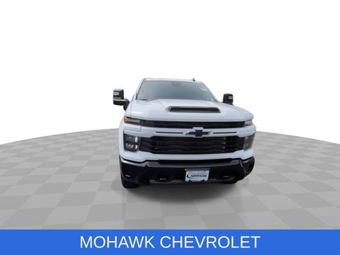 Certified 2025 Chevrolet Silverado 2500 Custom w/ Custom Convenience Package AWD/4WD image 3