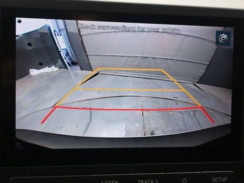 Used 2023 Hyundai Kona SEL AWD/4WD image 15