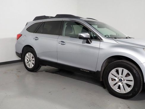 Used 2016 Subaru Outback 2.5i Premium image 41