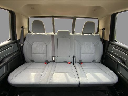Used 2020 RAM 1500 Big Horn AWD/4WD image 14