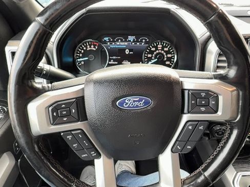Used 2018 Ford F150 Platinum w/ Equipment Group 701A Luxury AWD/4WD image 18