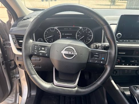 Certified 2025 Nissan Rogue SV AWD/4WD image 22