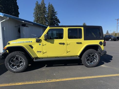 Used 2023 Jeep Wrangler Unlimited Rubicon 4xe w/ Steel Bumper Group AWD/4WD image 3
