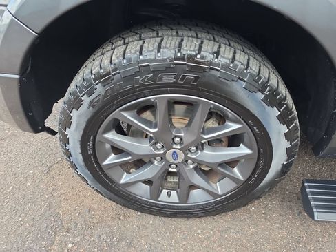 Used 2017 Ford Expedition Limited w/ Equipment Group 301A RWD image 26
