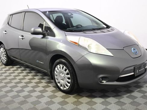 Used 2016 Nissan Leaf S w/ Charger Package FWD image 6