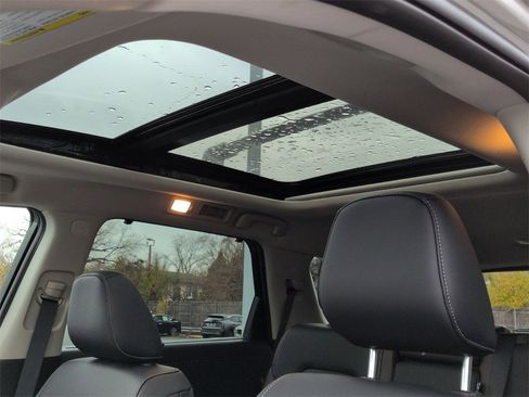 New 2025 Nissan Pathfinder Platinum image 15