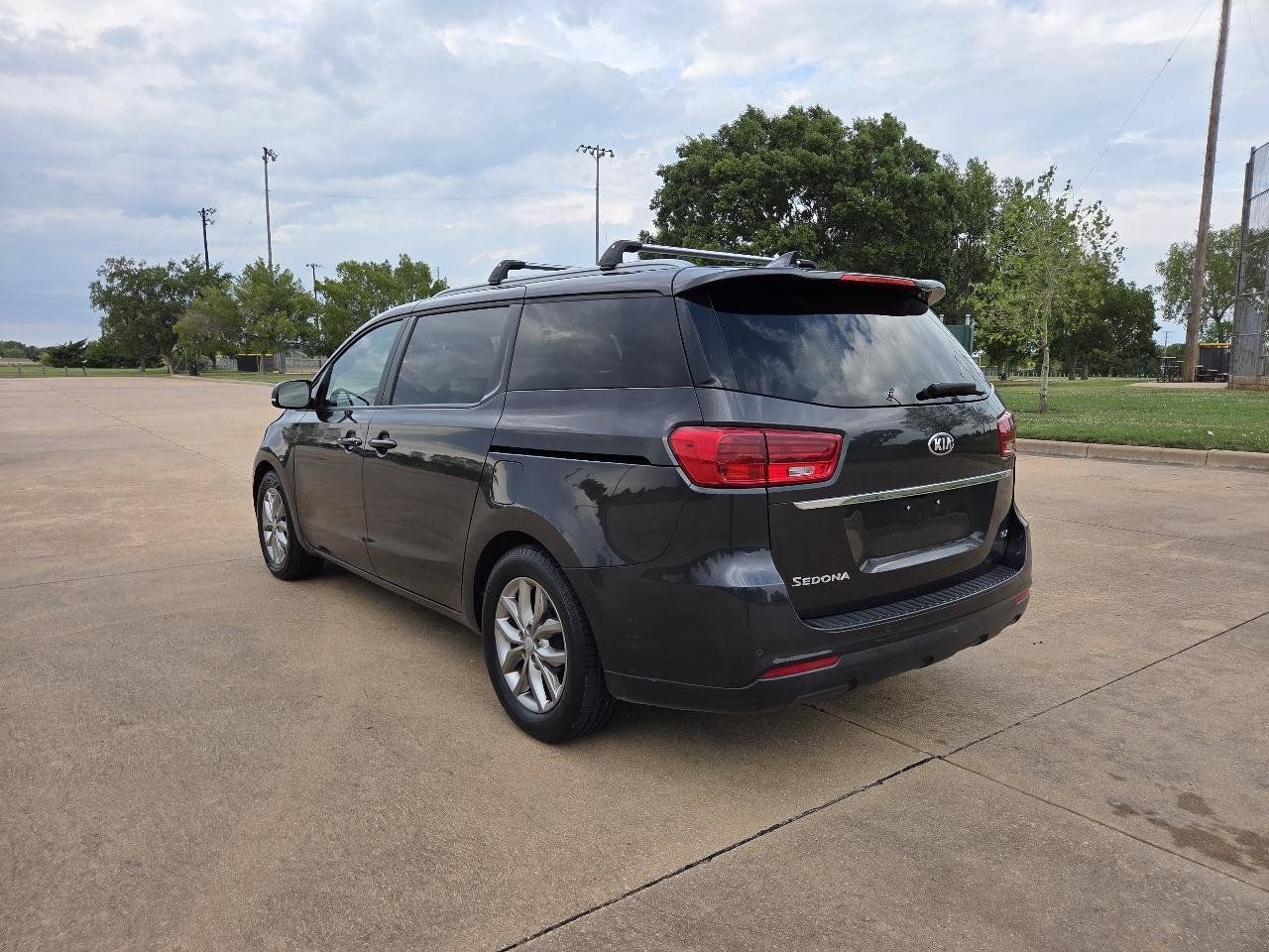 Used 2020 Kia Sedona EX FWD image 6