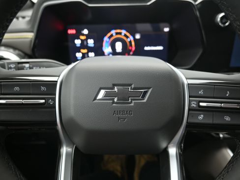 New 2026 Chevrolet Colorado ZR2 w/ Technology Package AWD/4WD image 16