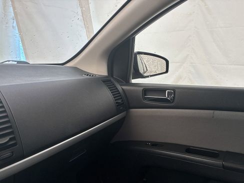 Used 2011 Nissan Sentra 2.0 S FWD image 21