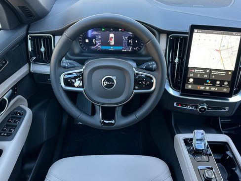 New 2026 Volvo XC90 B5 Plus AWD/4WD image 11