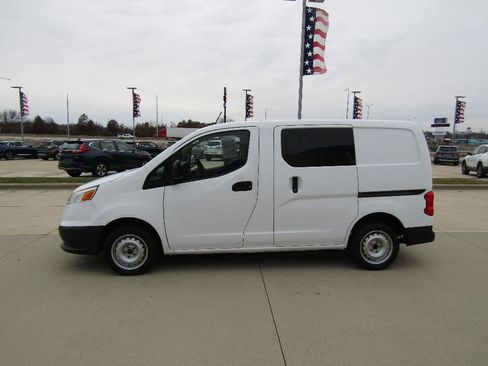 Used 2017 Chevrolet City Express LT image 6