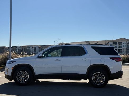 Certified 2023 Chevrolet Traverse LT image 5