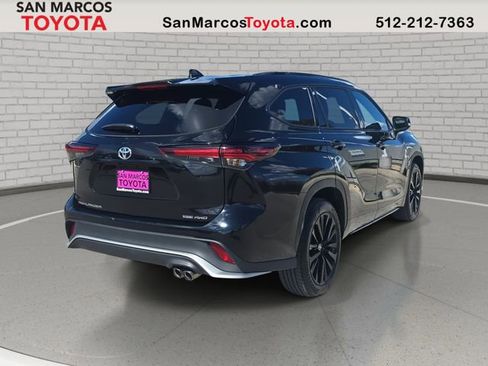 Used 2025 Toyota Highlander XSE image 5