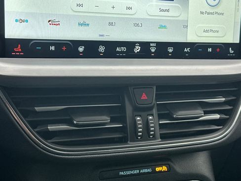 Certified 2025 Ford Escape Platinum image 20