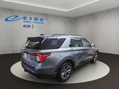New 2026 Ford Explorer Active w/ Active Comfort Package image 4