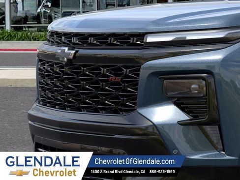 New 2026 Chevrolet Traverse RS w/ LPO, Floor Liner Package FWD image 13