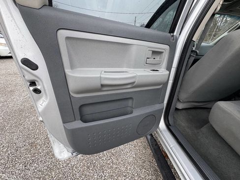 Used 2006 Dodge Dakota SLT image 17