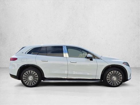 Certified 2025 Mercedes-Benz Maybach EQS 680 4MATIC image 4