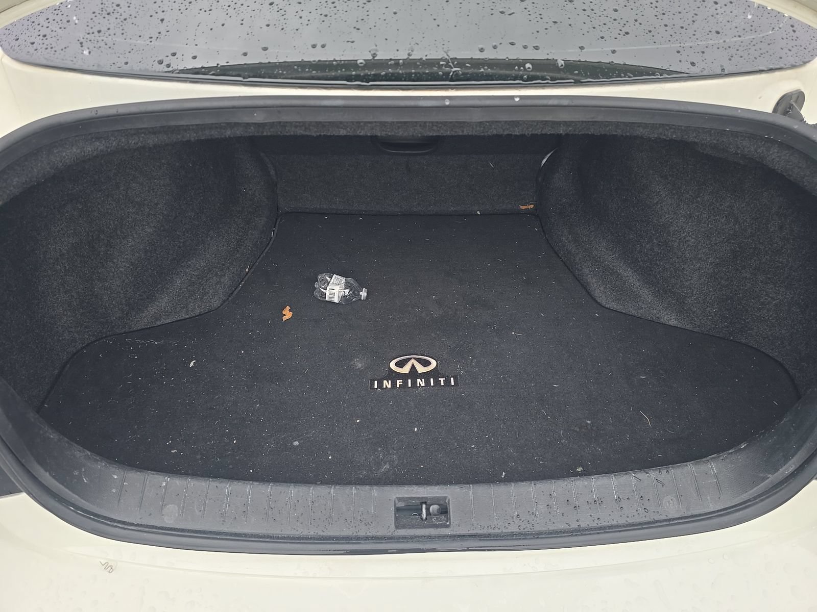 Used 2018 INFINITI Q50 Luxe w/ Cargo Package (L95) RWD image 7