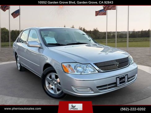 Used 2001 Toyota Avalon XL image 1