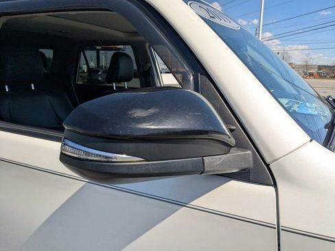 Used 2019 Toyota 4Runner Limited AWD/4WD image 12