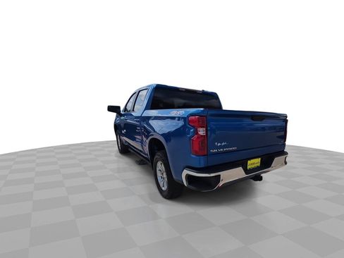 Used 2022 Chevrolet Silverado 1500 LT AWD/4WD image 7