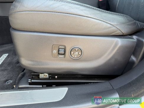 Used 2013 Hyundai Equus Signature RWD image 15