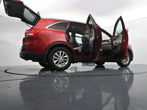 Used 2017 Kia Sorento AWD w/ LX Convenience Package image 29