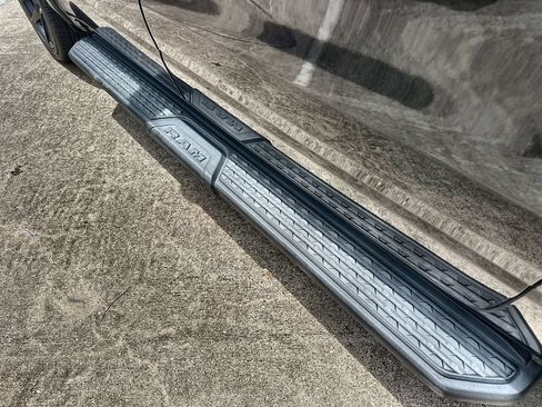 Used 2022 RAM 1500 Laramie RWD image 13