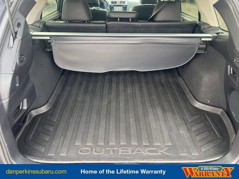 Used 2017 Subaru Outback 2.5i Limited image 47