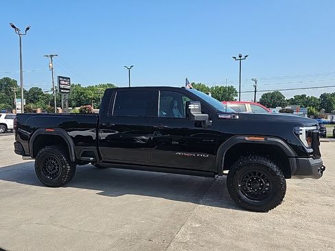 New 2025 GMC Sierra 2500 AT4X w/ AT4X AEV Edition image 2