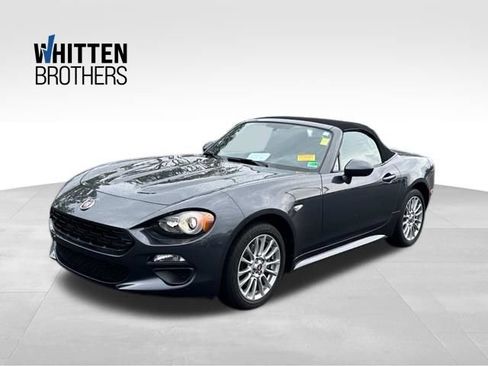 Used 2017 FIAT 124 Spider Classica RWD image 1