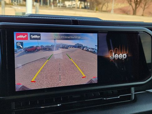 Used 2024 Jeep Gladiator Rubicon w/ Technology Group image 8