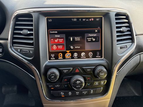 Used 2017 Jeep Grand Cherokee Limited AWD/4WD image 17