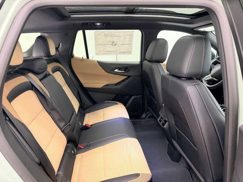 New 2026 Chevrolet Equinox ACTIV w/ Convenience Package III image 23