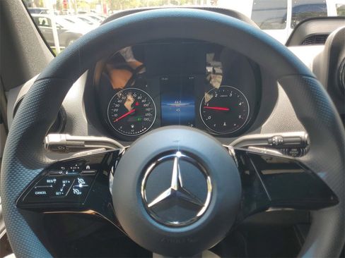 Used 2025 Mercedes-Benz Sprinter 2500 image 18