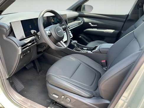 Used 2025 Hyundai Santa Cruz SEL image 25