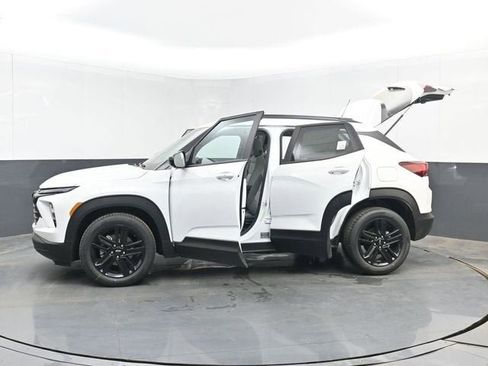 New 2026 Chevrolet TrailBlazer LT w/ Midnight Edition FWD image 51
