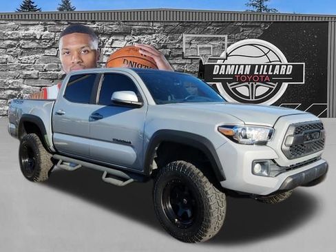 Used 2019 Toyota Tacoma TRD Off-Road w/ Technology Package image 1