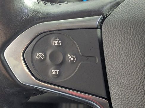 Used 2020 Chevrolet Traverse LT image 16