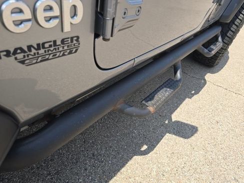 Used 2020 Jeep Wrangler Unlimited Sport AWD/4WD image 16